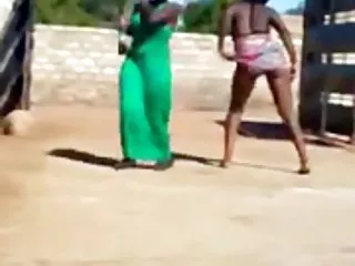 Giovani porno online, danza africana, ragazze porno donne russe incesto