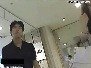 Belle ragazze che indossano minigonne belle ragazze