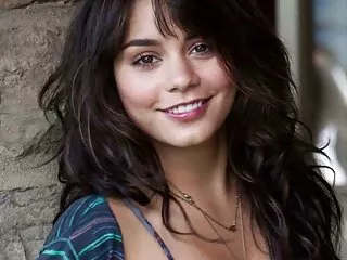 Gruppo porno ugualmente, vanessa hudgens ha bisogno di masturbarsi su una chiamata, la chiamata