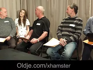 5 anni uomini gang bang nasty bionda giovane infermiera bionda