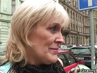 60 anni cavalca il suo cazzo giovane fa sesso lesbiche foto